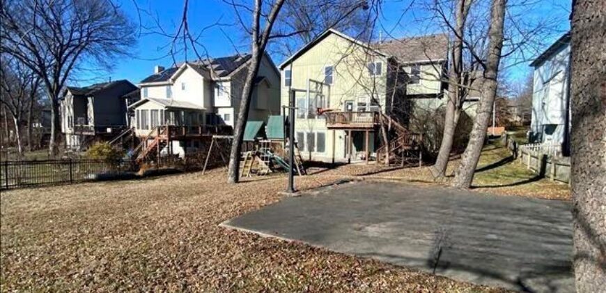 Homes for Sale in Liberty, MO 64068 | 1172  WHITE OAK Lane