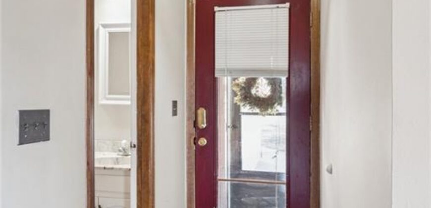 Homes for Sale in Gladstone, MO 64119 | 7044 N Askew Avenue