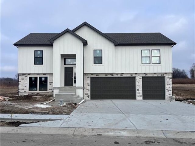 Homes for Sale in Lawson, MO 64062 | 465  Green Drive