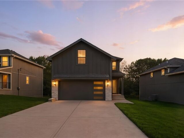 Homes for Sale in Kansas City, MO 64155 | 11218 N Oak Trafficway