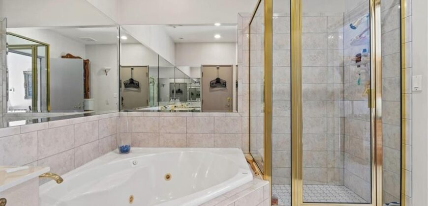 9800 N Revere Avenue, Kansas City, MO 64154