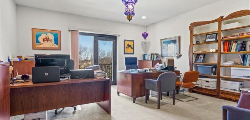 9800 N Revere Avenue, Kansas City, MO 64154