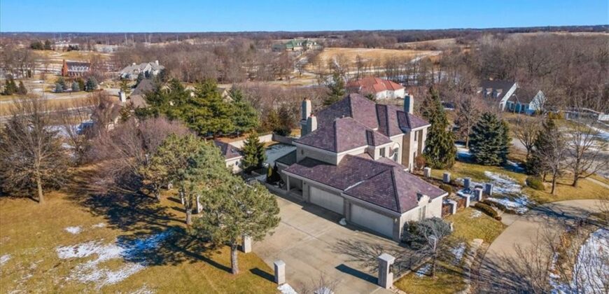 9800 N Revere Avenue, Kansas City, MO 64154
