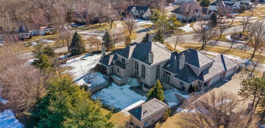 9800 N Revere Avenue, Kansas City, MO 64154