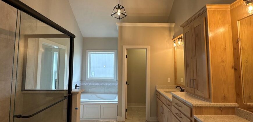 12925 N Champanel Way, Platte City, MO 64079