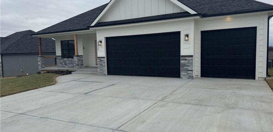 12925 N Champanel Way, Platte City, MO 64079