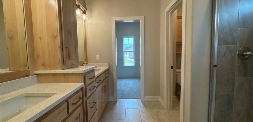 12935 N Champanel Way, Platte City, MO 64079