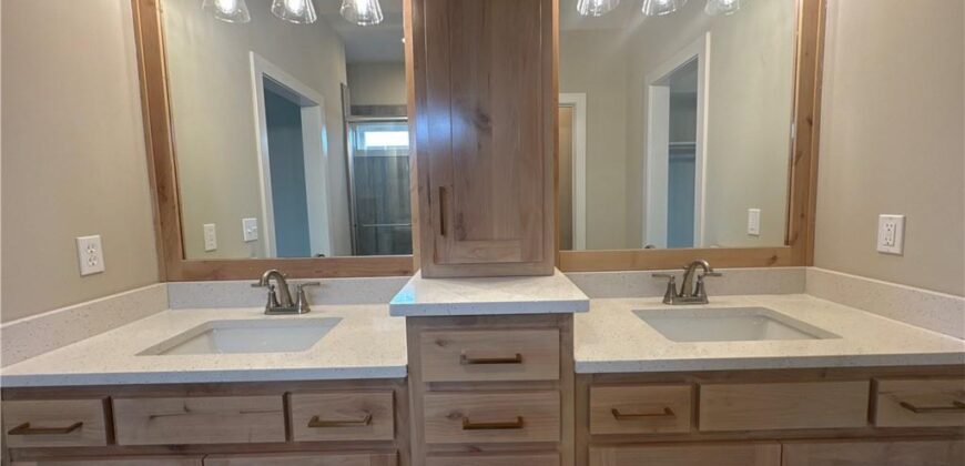 12935 N Champanel Way, Platte City, MO 64079
