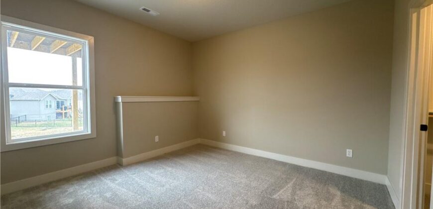 12935 N Champanel Way, Platte City, MO 64079