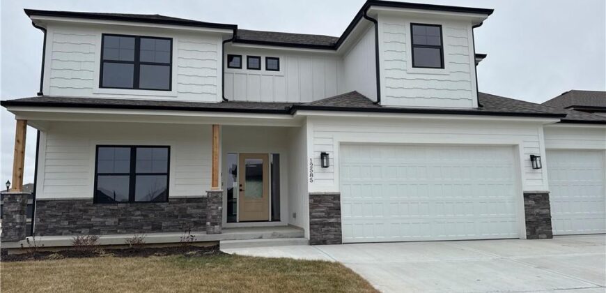 12585 N Beacon Court, Platte City, MO 64079