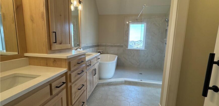 12585 N Beacon Court, Platte City, MO 64079