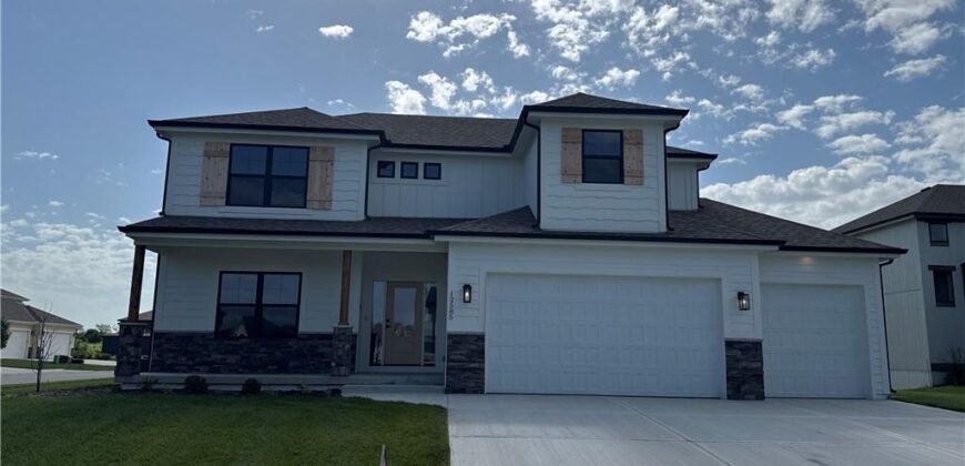12585 N Beacon Court, Platte City, MO 64079