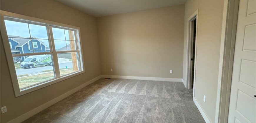 12860 N Champanel Way, Platte City, MO 64079