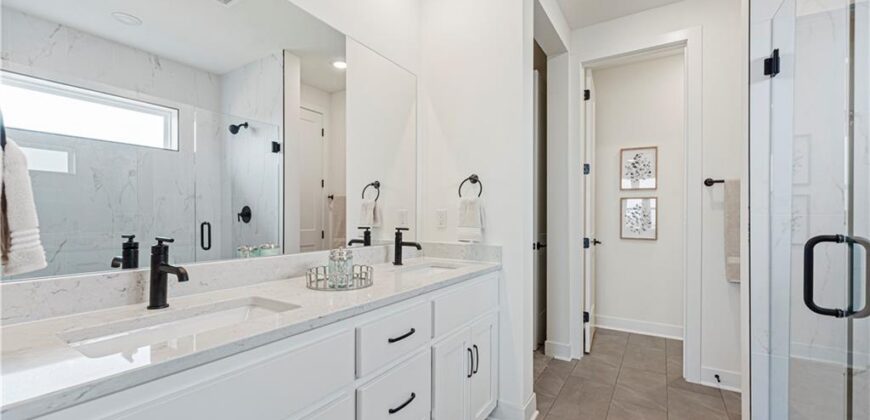 1602 NW 104th Terrace, Kansas City, MO 64155