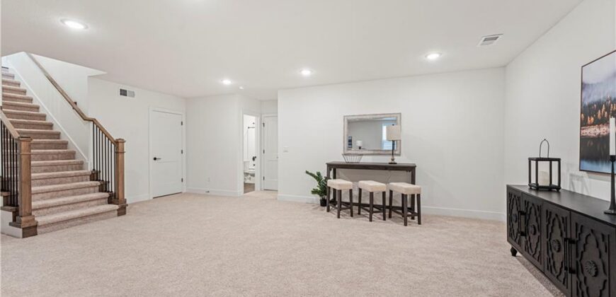 1602 NW 104th Terrace, Kansas City, MO 64155