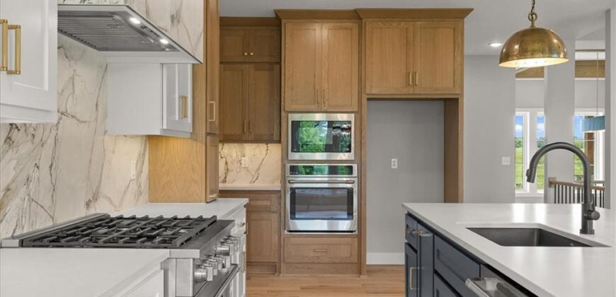 8732 N Lewis Avenue, Kansas City, MO 64157