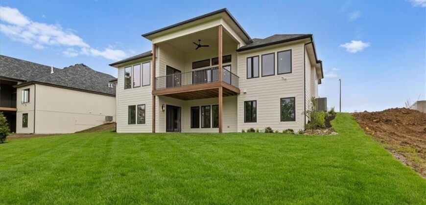 8732 N Lewis Avenue, Kansas City, MO 64157
