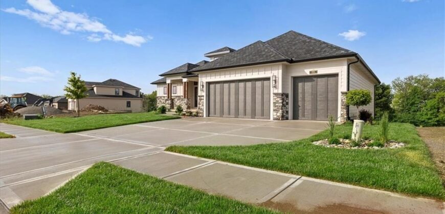 8732 N Lewis Avenue, Kansas City, MO 64157