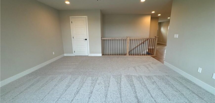 18000 N Peach Blossom Drive, Platte City, MO 64079