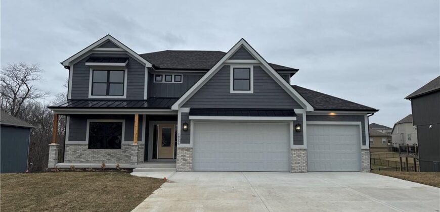 18000 N Peach Blossom Drive, Platte City, MO 64079