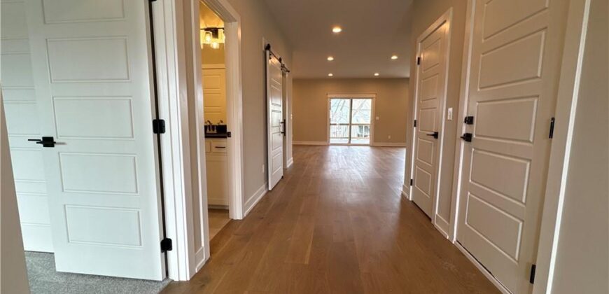 18000 N Peach Blossom Drive, Platte City, MO 64079