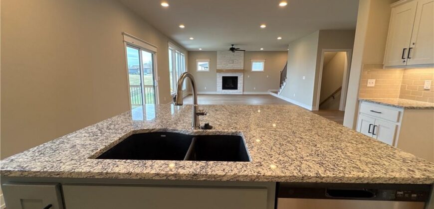 18000 N Peach Blossom Drive, Platte City, MO 64079