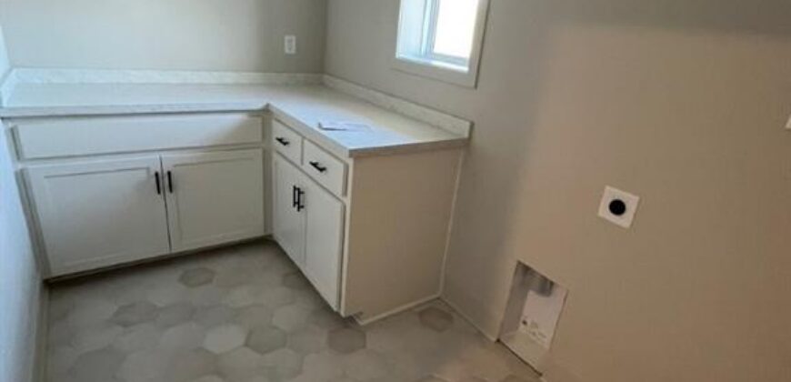 13413 Oakridge Drive, Kearney, MO 64060