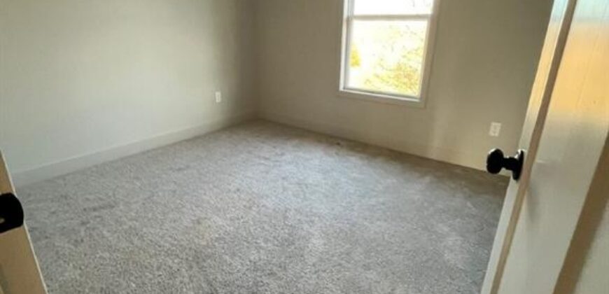 13413 Oakridge Drive, Kearney, MO 64060