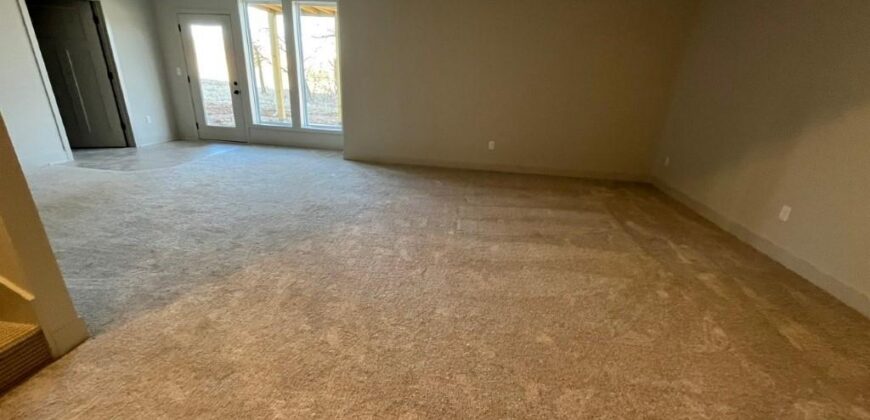 13413 Oakridge Drive, Kearney, MO 64060