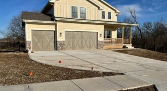 13413 Oakridge Drive, Kearney, MO 64060