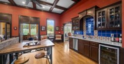 8541 N Donnelly Avenue, Kansas City, MO 64157