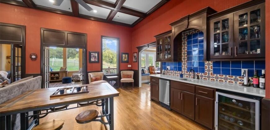 8541 N Donnelly Avenue, Kansas City, MO 64157