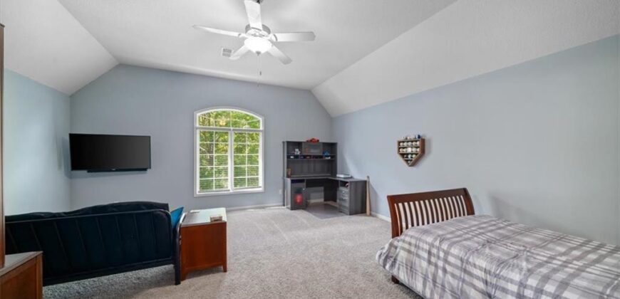8541 N Donnelly Avenue, Kansas City, MO 64157