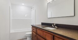 604 Blackhawke Drive, Smithville, MO 64089