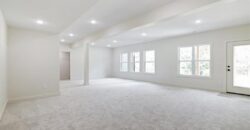 604 Blackhawke Drive, Smithville, MO 64089