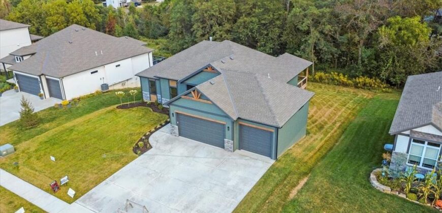 604 Blackhawke Drive, Smithville, MO 64089