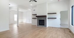 604 Blackhawke Drive, Smithville, MO 64089