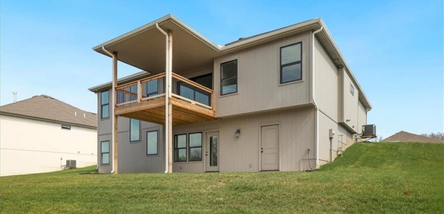 508 Whitetail Court, Smithville, MO 64089