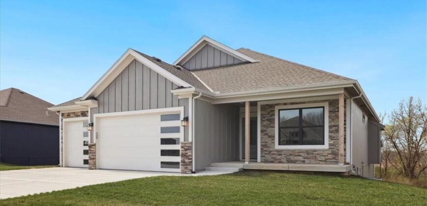 508 Whitetail Court, Smithville, MO 64089
