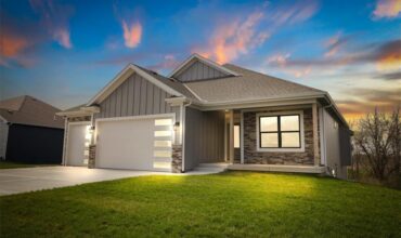 508 Whitetail Court, Smithville, MO 64089