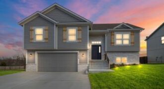 18408 Rock Creek Drive, Smithville, MO 64089