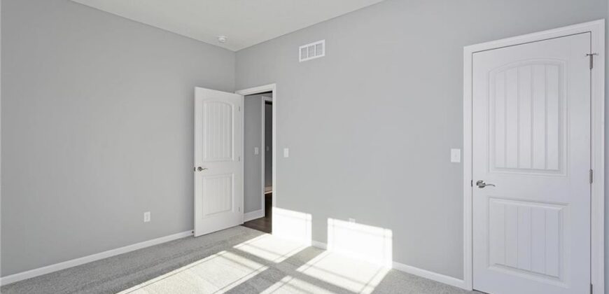 8890 N Monroe Avenue, Kansas City, MO 64156