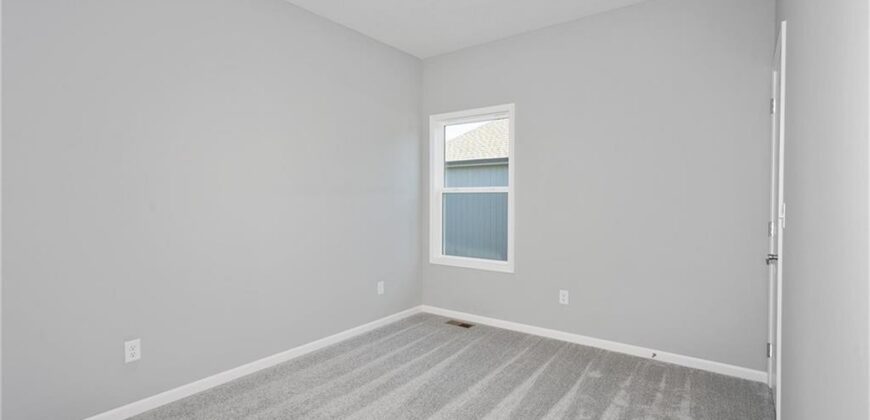 8890 N Monroe Avenue, Kansas City, MO 64156