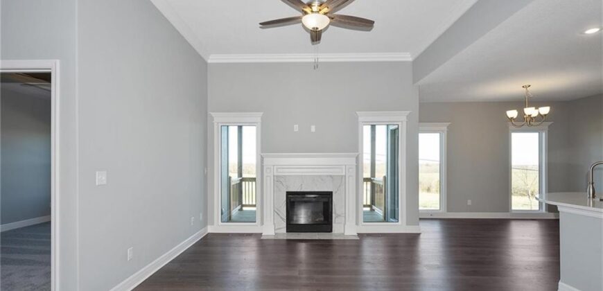 8890 N Monroe Avenue, Kansas City, MO 64156
