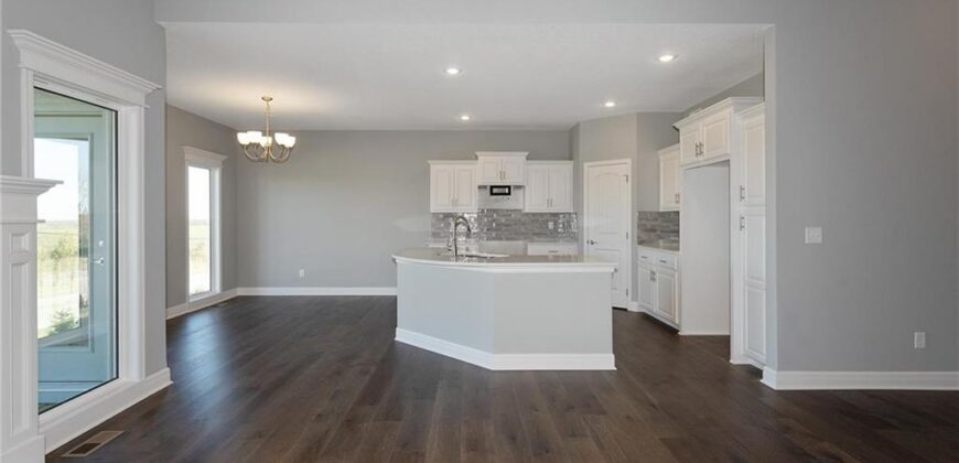 8890 N Monroe Avenue, Kansas City, MO 64156