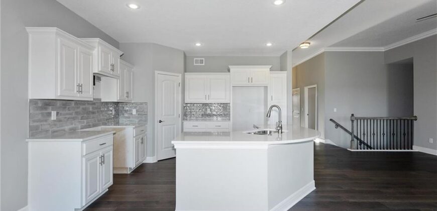 8890 N Monroe Avenue, Kansas City, MO 64156