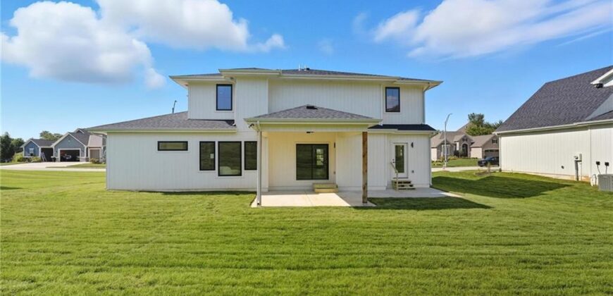 9815 Ambrosia Lane, Parkville, MO 64152