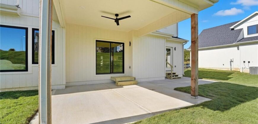 9815 Ambrosia Lane, Parkville, MO 64152