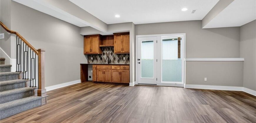13670 NW 71st Street, Parkville, MO 64152