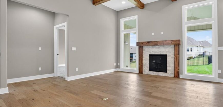 13670 NW 71st Street, Parkville, MO 64152